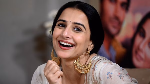বিদ্যা বালান, ‘পা’ দিয়ে বদলে দিলেন কেরিয়ার
